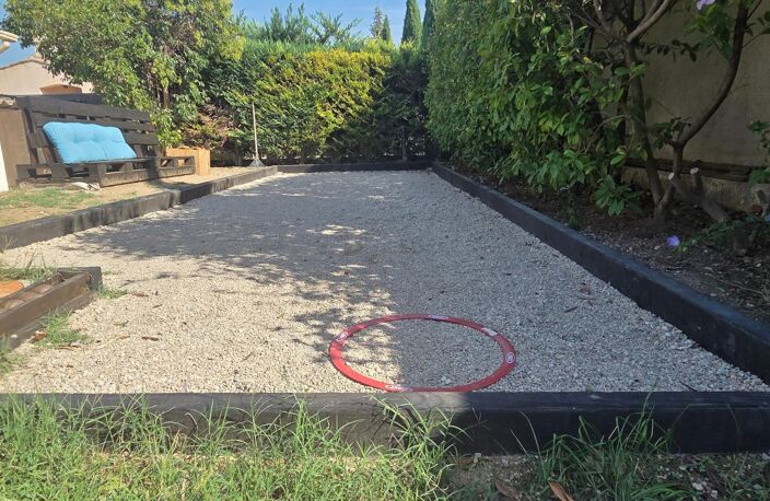 A vendre maison individuelle de plain-pied type 5/6 avec piscine sur terrain d'environ 900 m², plat — photo 3