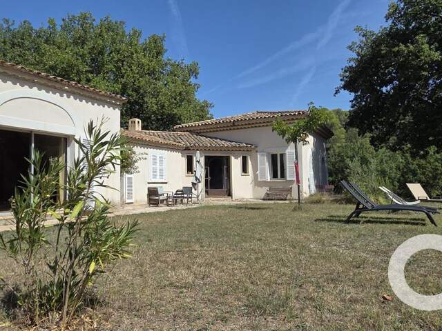 A vendre villa d'architecte T6/7 de 230 m², terrain plat de 6000 m² et garage et sous-sol de 100 m² à Peynier — photo du bien