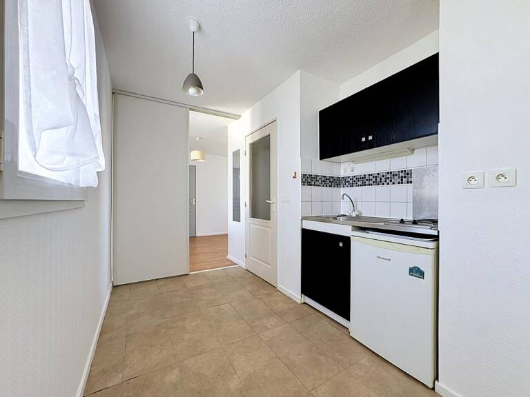 Appartement À Vendre T2 LA ROCHELLE — photo 1