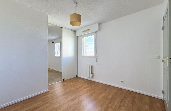 Appartement À Vendre T2 LA ROCHELLE — photo 2