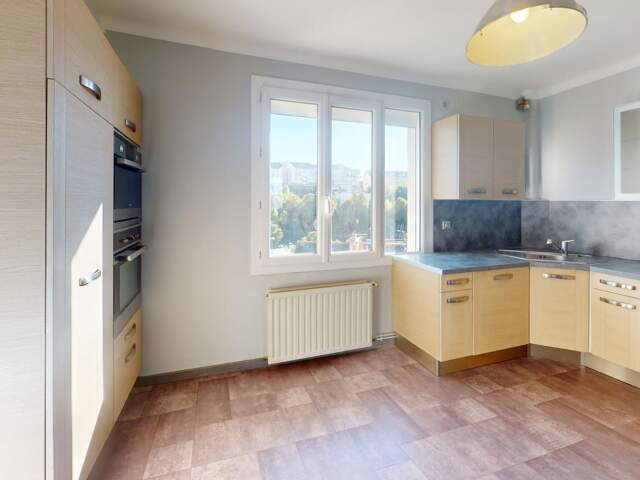 Appartement À Louer — photo du bien