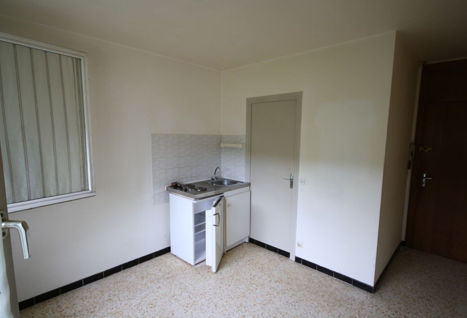 Studio de 20m2 à louer sur Sainte-Colombe — photo 1