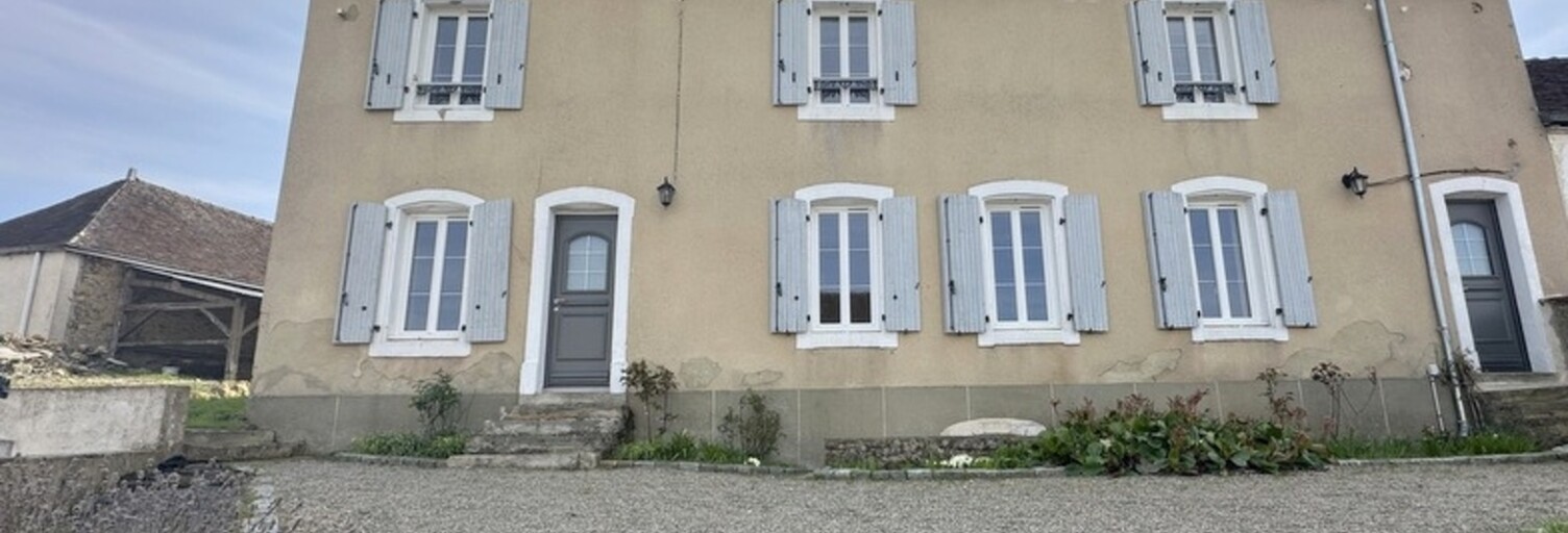 Maison 8 Pièces 220 m² à vendre à Sceaux-sur-Huisne (72160)