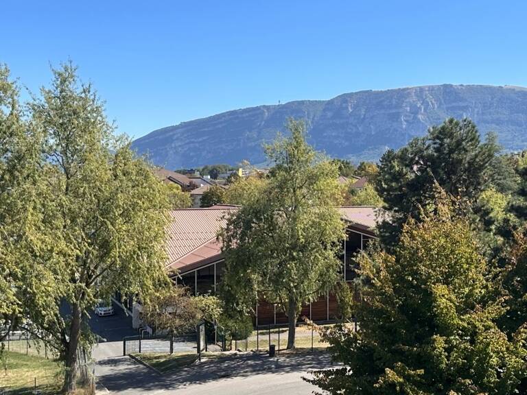 ✨ COUP DE CŒUR – T2 avec vue exceptionnelle sur le Salève ✨ A 5mn de la douane de Perly — photo 1
