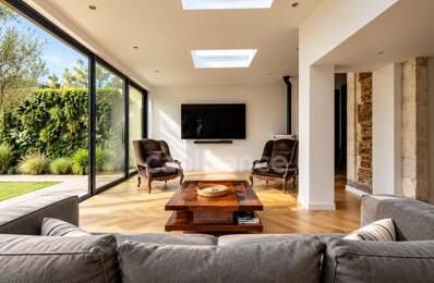 SUPERBE MAISON RÉNOVÉE DE 6 CHAMBRES AVEC GARAGE ! — photo du bien