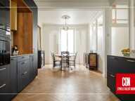 SUPERBE MAISON RÉNOVÉE DE 6 CHAMBRES AVEC GARAGE ! — photo 2