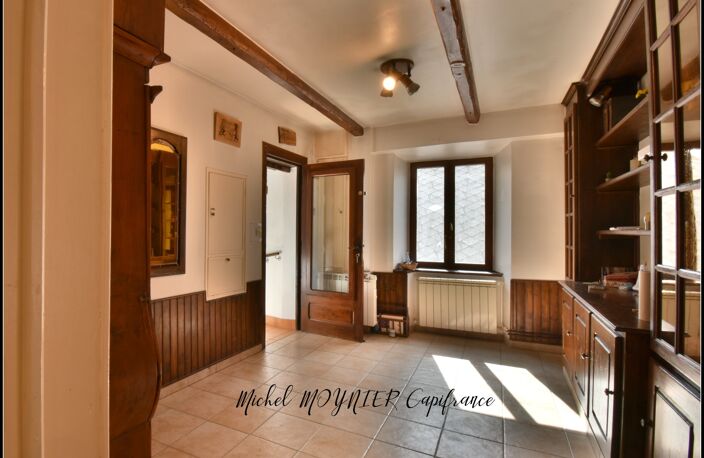 Maison de village à rénover avec grange de 186 m² à Siguret — photo 2