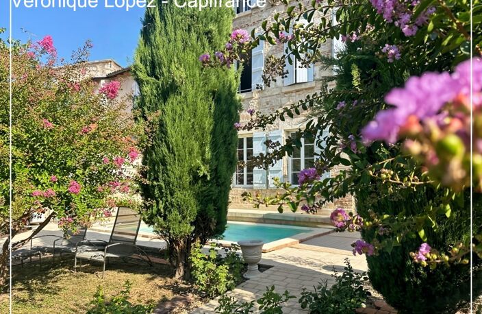 Agen quartier Préfecture, élégante demeure du XIXe siècle de 292 m² avec ascenseur, jardin, garage et piscine — photo 4