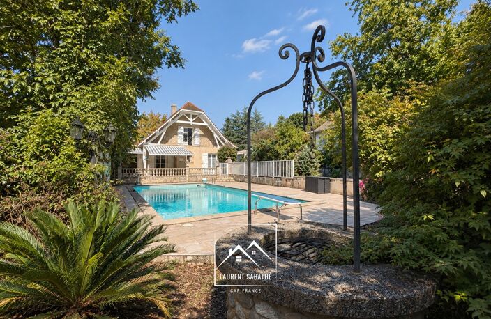 PAU (64) –  À VENDRE - Maison familiale de 213 m² - 5 chambres, bureau et piscine — photo 2