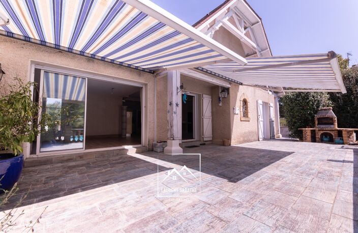 PAU (64) –  À VENDRE - Maison familiale de 213 m² - 5 chambres, bureau et piscine — photo 3