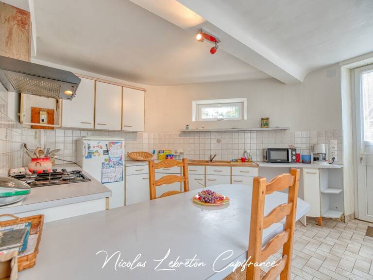Exclusivité Capifrance - Maison en pierres – 104 m² habitables, terrain clos et arboré de 1 424 m² — photo 1
