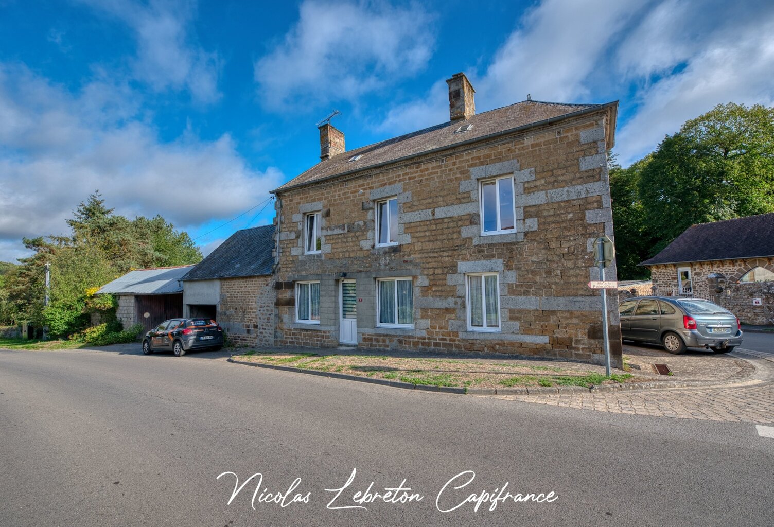 Exclusivité Capifrance - Maison en pierres – 104 m² habitables, terrain clos et arboré de 1 424 m² — photo 1