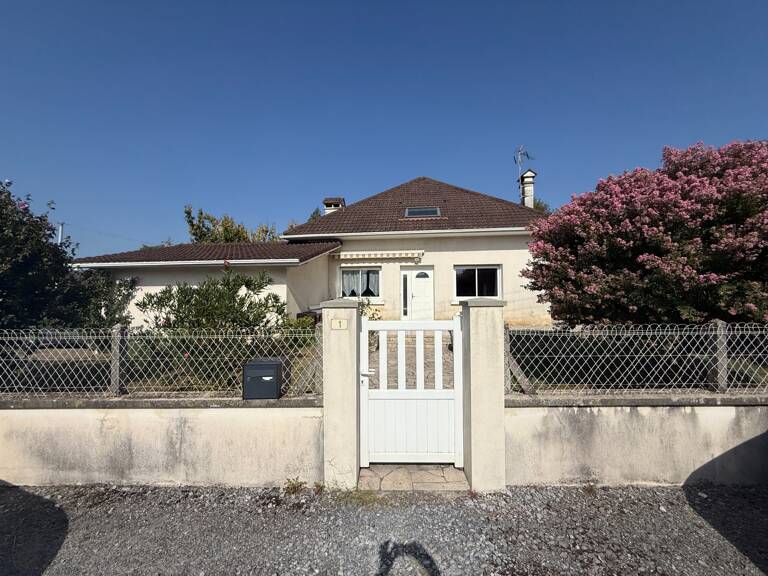 Villa sur 2 niveaux et terrain clos — photo 1