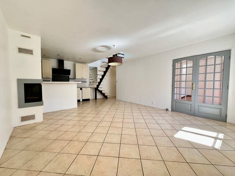 MAISON DE VILLE – 3 CHAMBRES – GARAGE & ATELIER – GOMETZ-LA-VILLE — photo 1