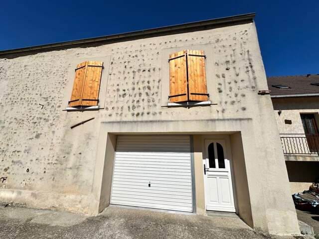 MAISON DE VILLE – 3 CHAMBRES – GARAGE & ATELIER – GOMETZ-LA-VILLE — photo du bien