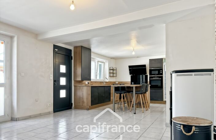 Maison à vendre 4 pièces LA SUZE SUR SARTHE (72) — photo 3