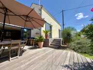 SAUMUR AGGLO, Bagneux. Maison tuffeau rénovée de 142m² avec terrasse et jardin paysagé clos — photo 2
