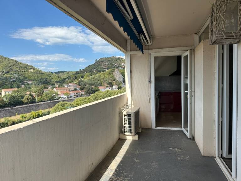 Appartement à vendre 4 pièces ALES (30) — photo 1