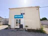 Dpt Gironde (33), à vendre LE HAILLAN Local commercial — photo 4