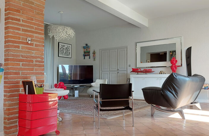Maison à vendre 13 pièces MONTAUBAN (82), salle de reception, parking, bureaux, cave, dépendances,  parc de 8000m2, 2 entrées indépendantes — photo 5