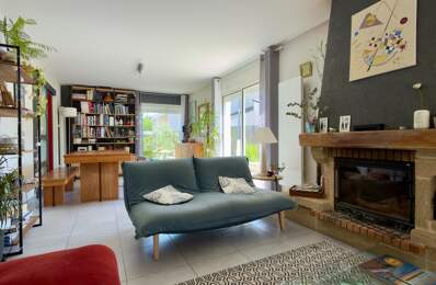 SAUMUR. Quartier Hôpital, Maison 4 chambres + bureau sur jardin arboré clos — photo du bien