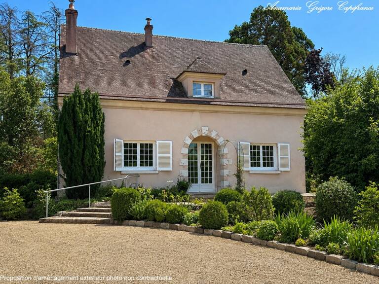 Courville-sur-Eure Maison familiale de 155 m², terrain arboré de 8317 m². Cadre exceptionnel et fort potentiel ! — photo 1