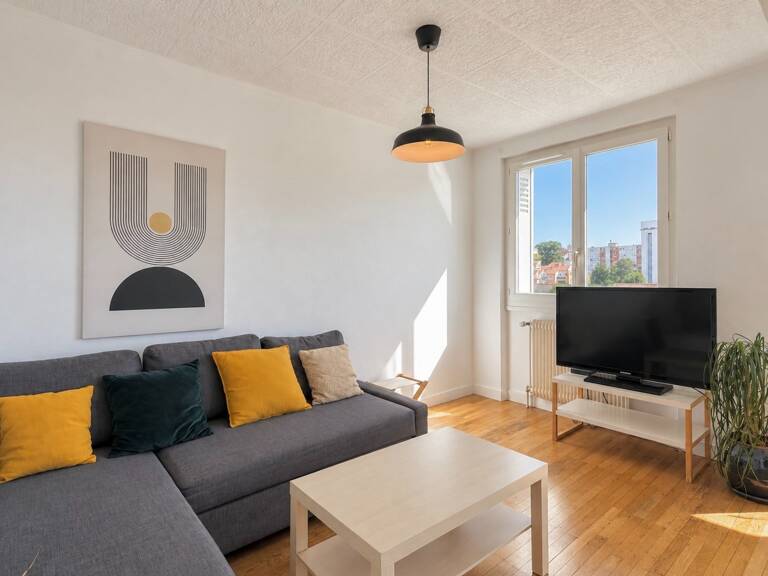 VILLEFRANCHE SUR SAONE (69400) : Appartement T3 de 70,89 m² avec balcon, cave et belle luminosité — photo 1