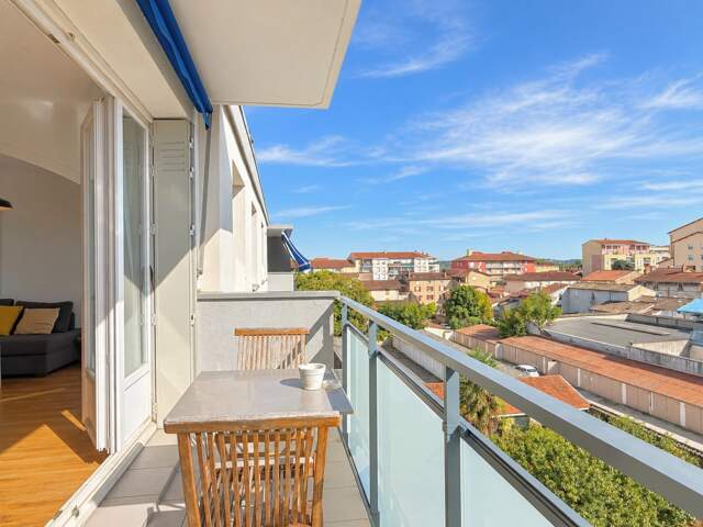 VILLEFRANCHE SUR SAONE (69400) : Appartement T3 de 70,89 m² avec balcon, cave et belle luminosité — photo du bien