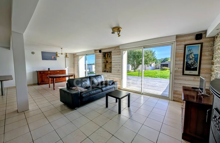 LANDERNEAU, MAISON FAMILIALE HORS LOTISSEMENT, 5 CHAMBRES, REZ DE JARDIN, GRANDE TERRASSE — photo 2