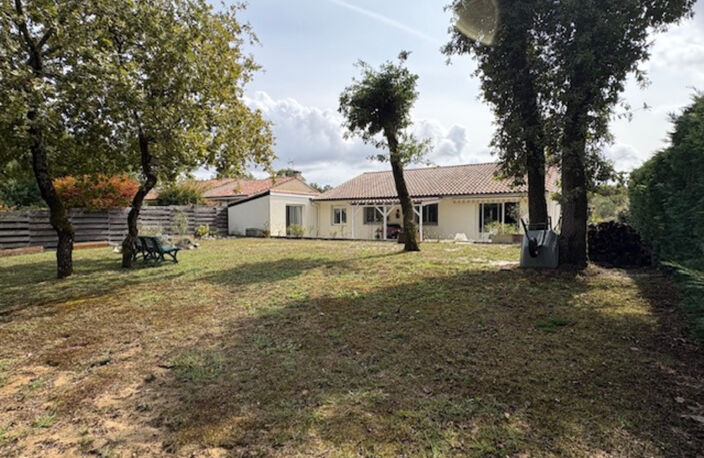 A vendre - Maison de plain pied de 146 m² - garage aménagé — photo 2