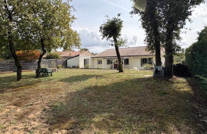 A vendre - Maison de plain pied de 146 m² - garage aménagé — photo 5