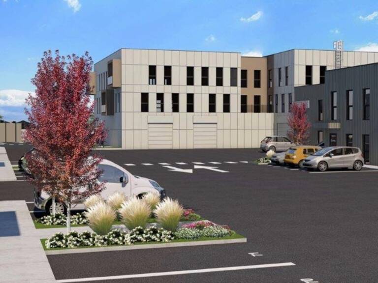 Local d'activité à louer DECINES CHARPIEU (69), local de 325 m² dont 237 m² d'activité, 44 m² de bureaux au RDC et 44 m² de mezzanine + 3 stationnements — photo 1