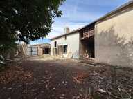 Ensemble de maisons anciennes à rénover d'environ 180m² à Neuville de Poitou (86) — photo 3