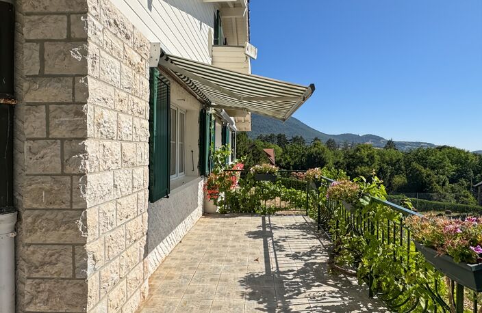 Chalet d’exception de 5 chambres sur les hauteurs de Gex – Vue panoramique sur le lac Léman — photo 2