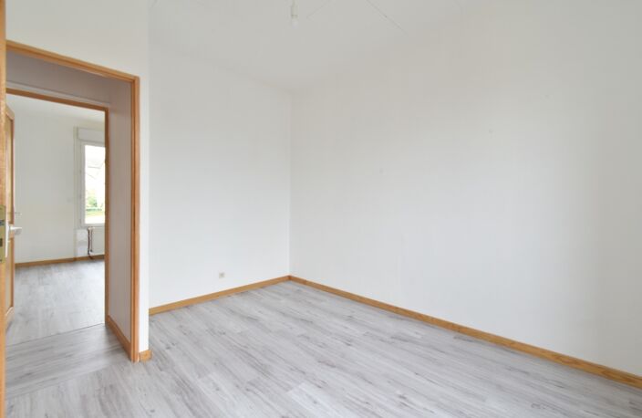 Appartement à louer 4 pièces EPERNAY (51) — photo 3