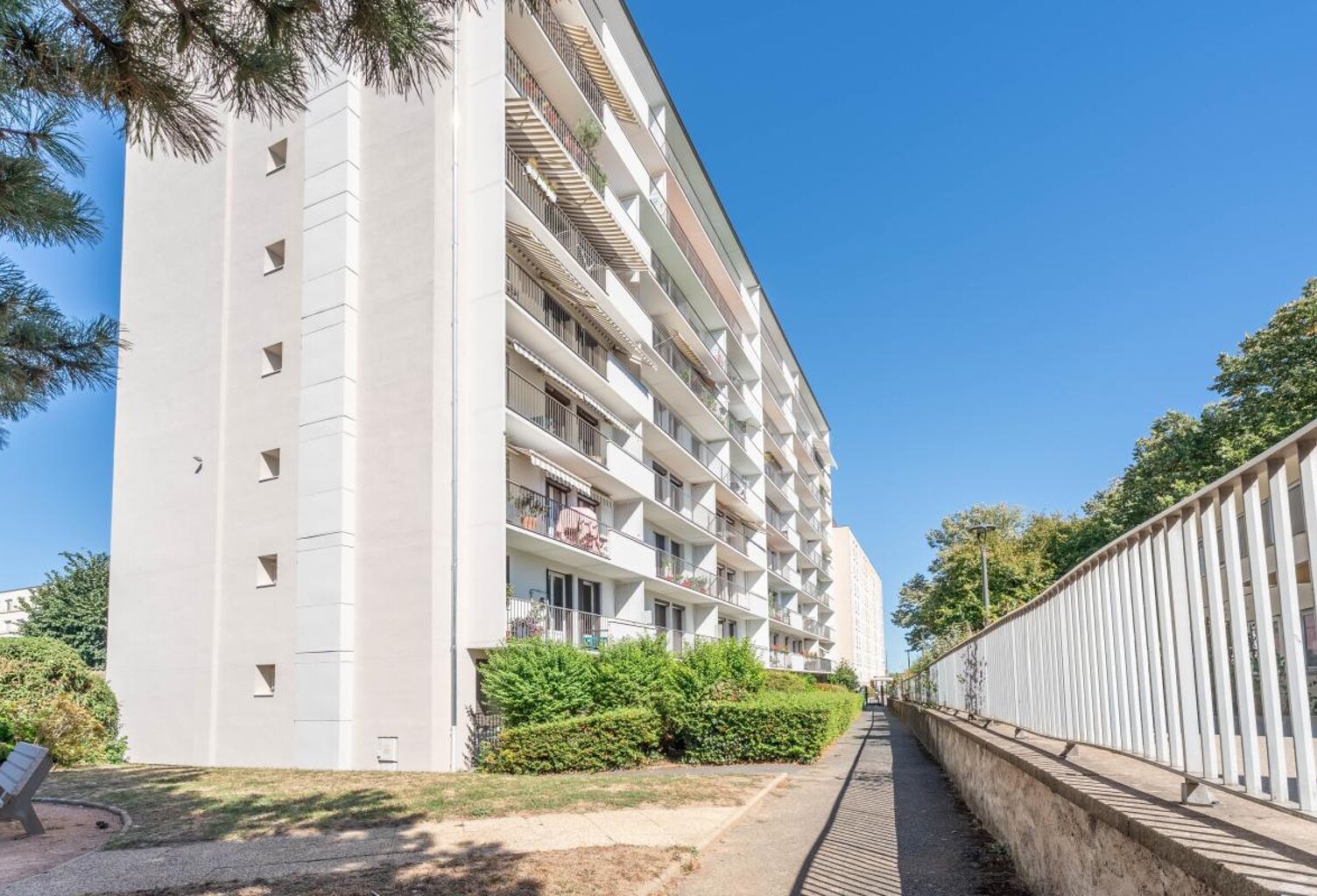 Appartement T4 de 82 m² avec extérieur – Secteur Bointon — photo 1