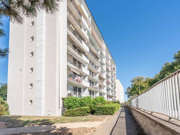 Appartement T4 de 82 m² avec extérieur – Secteur Bointon — photo 1