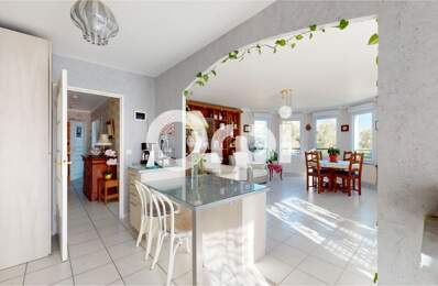 Appartement T3 dans une belle copropriété arborée du fort de Bron — photo du bien