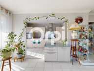 Appartement T3 dans une belle copropriété arborée du fort de Bron — photo 3