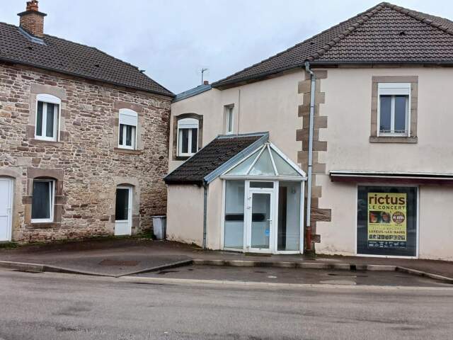 Appartement et local — photo du bien