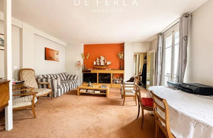 MONTPARNASSE/GAÎTÉ : Duplex en dernier étage avec terrasse, Paris 14e — photo 2