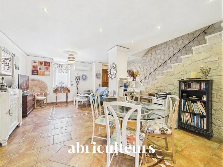 Maison de ville avec piscine, terrasse et parking à vendre à Cavaillon — photo 1
