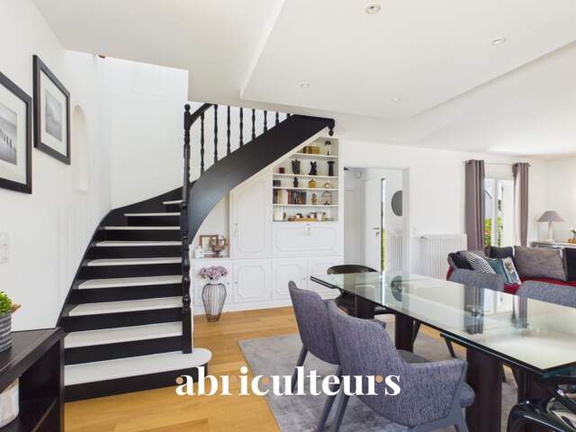 Maison familiale de 141 m² avec jardin, piscine - en vente au Croisic (44490) — photo du bien
