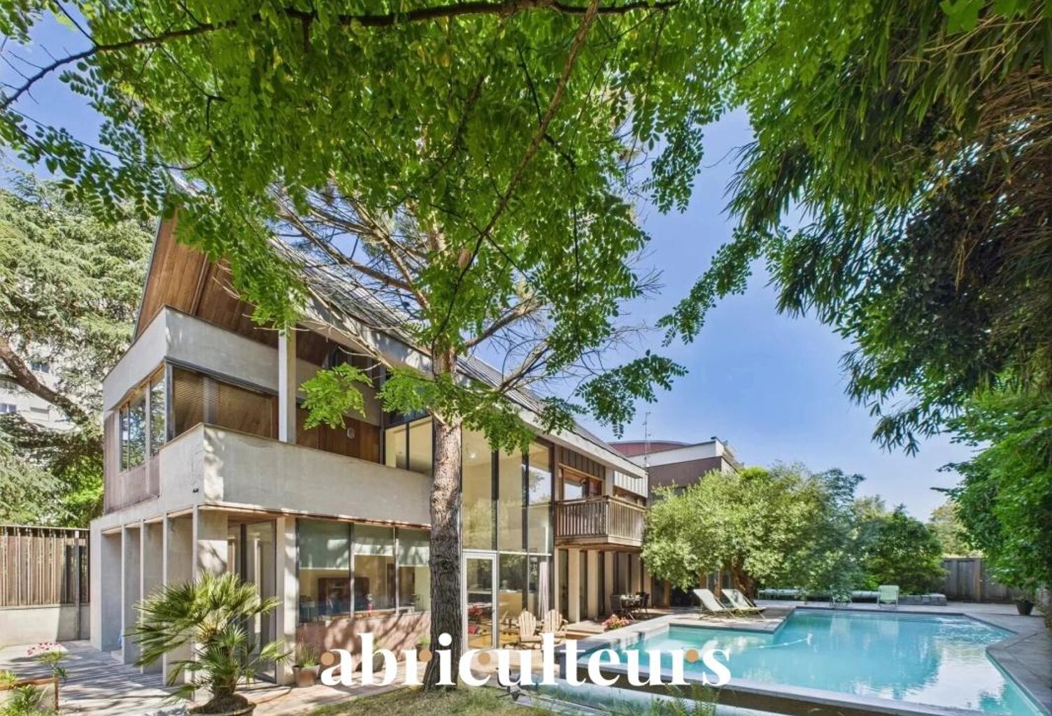 Splendide maison d'architecte dans un écrin de verdure - 317m², piscine et grandes terrasses - Nantes Sud — photo 1