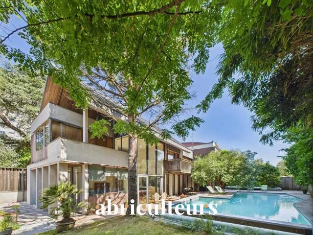 Splendide maison d'architecte dans un écrin de verdure - 317m², piscine et grandes terrasses - Nantes Sud — photo du bien
