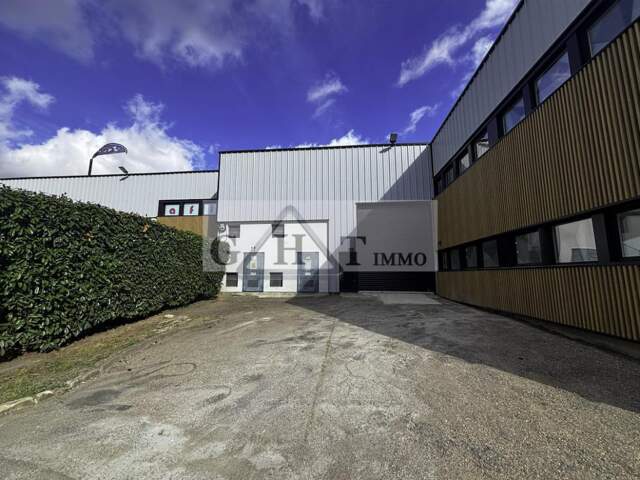 Entrepôt Bureaux A louer Villeneuve la garenne — photo du bien