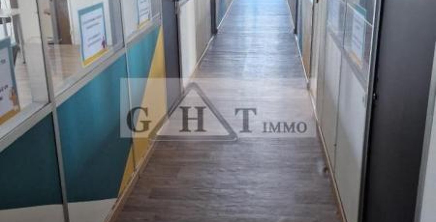 BUREAU 330 M² A LOUER A MEAUX — photo 1
