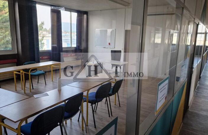 BUREAU 330 M² A LOUER A MEAUX — photo 2
