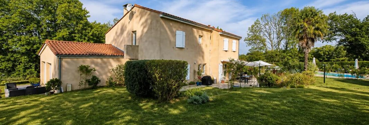 Maison 5 Pièces 174 m² à vendre à Confolens (16500)