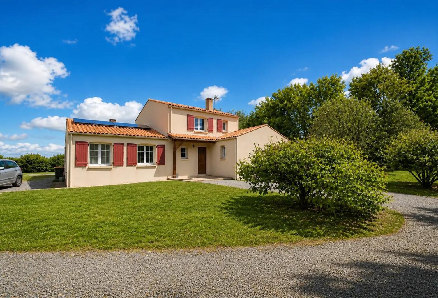 Maison de 8 pièces de 153 m² situé à Petosse — photo 1
